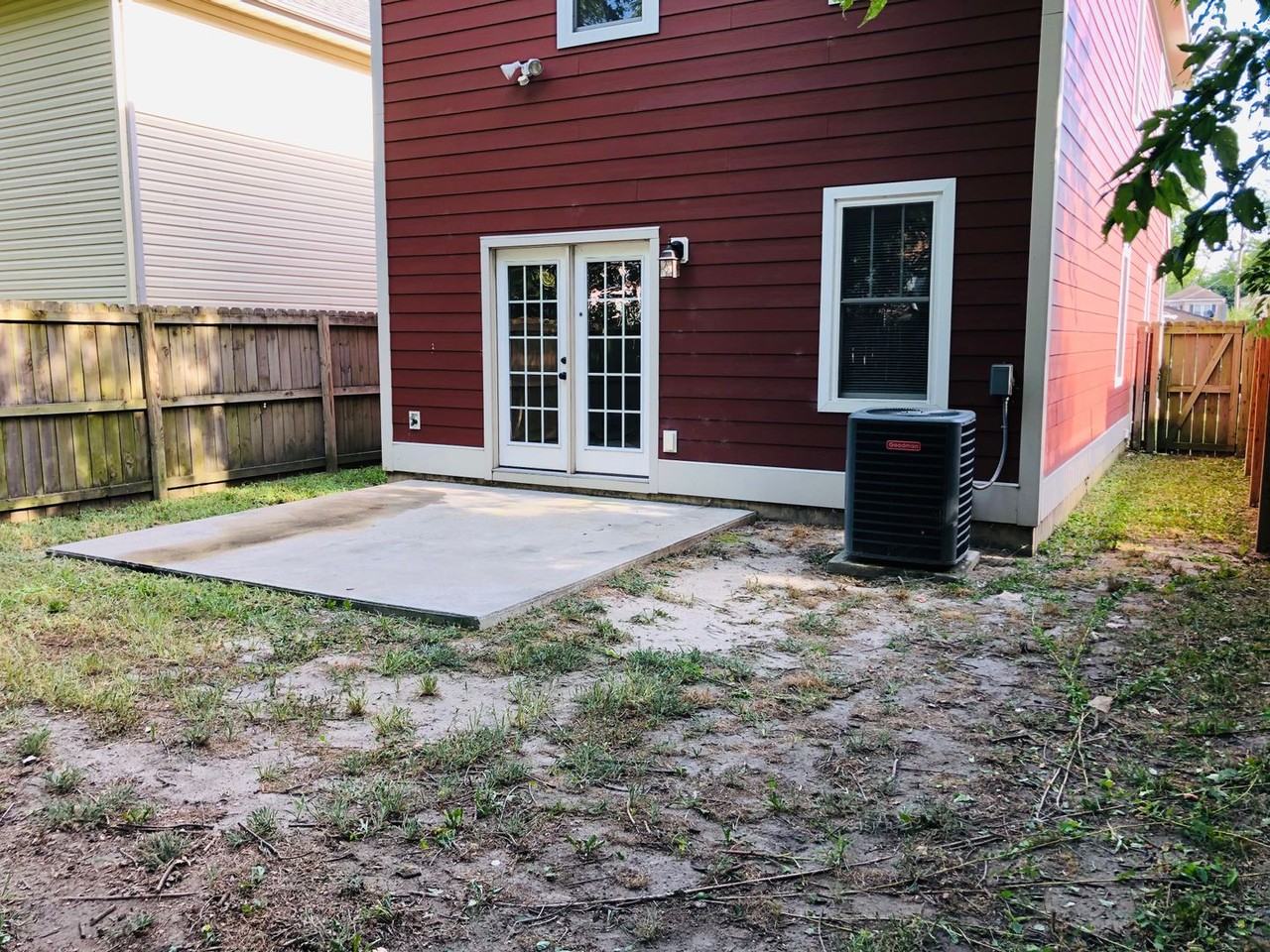 1514 W 41st St - Photo 4 of 15