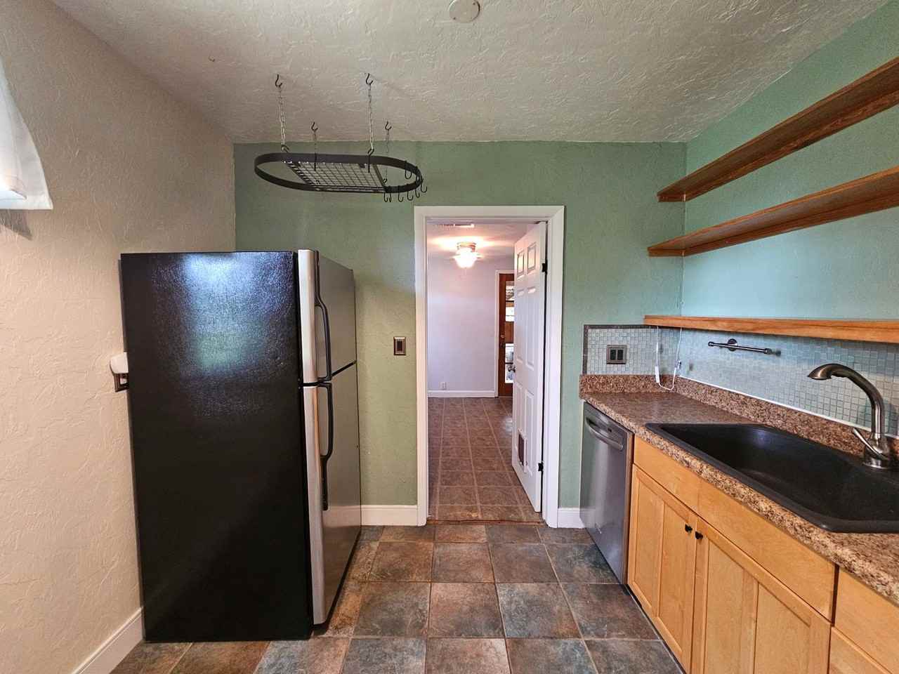 1115 Ne 11th Ave - Photo 4 of 50