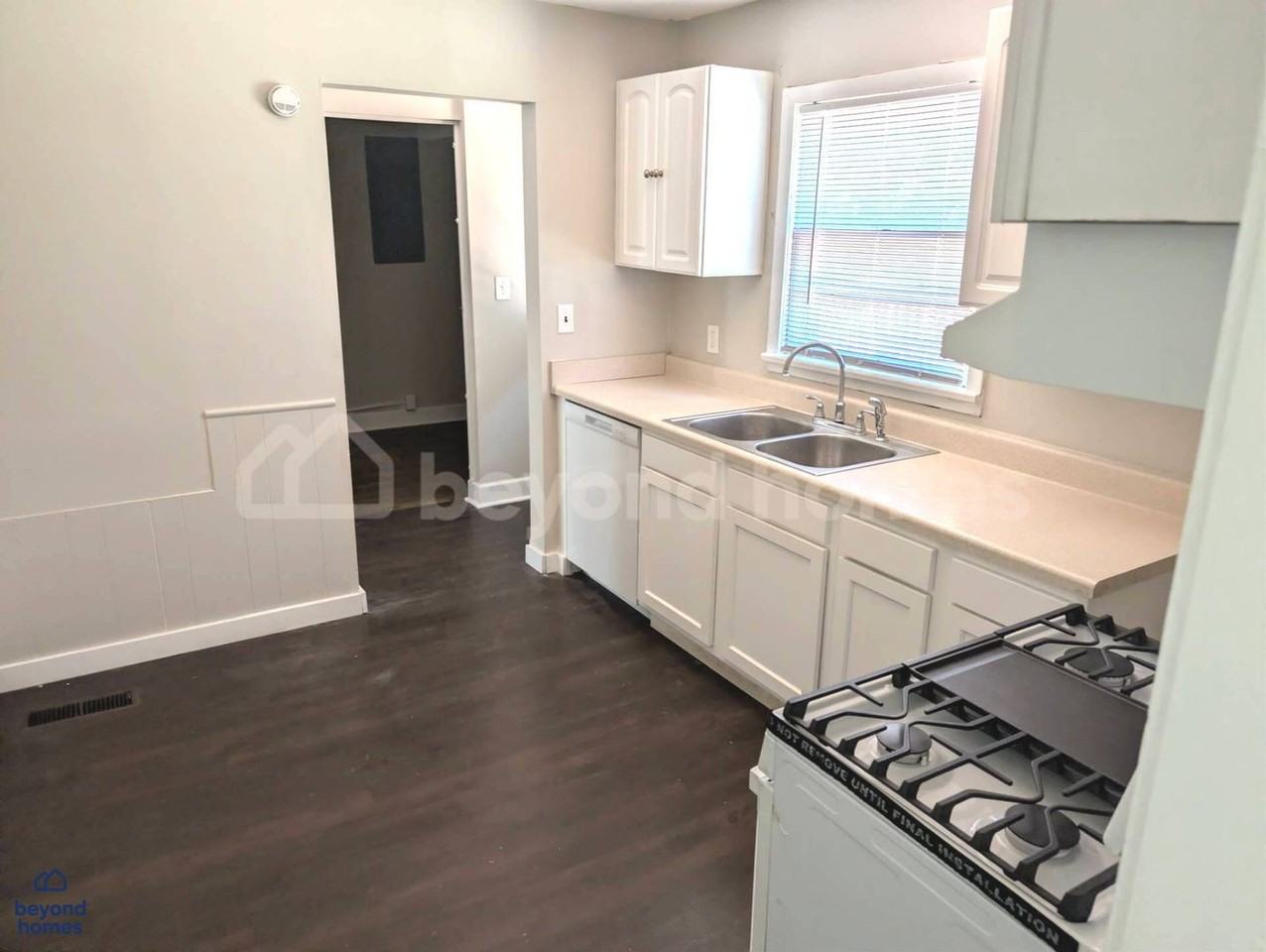 5713 Avenue P - Photo 5 of 19