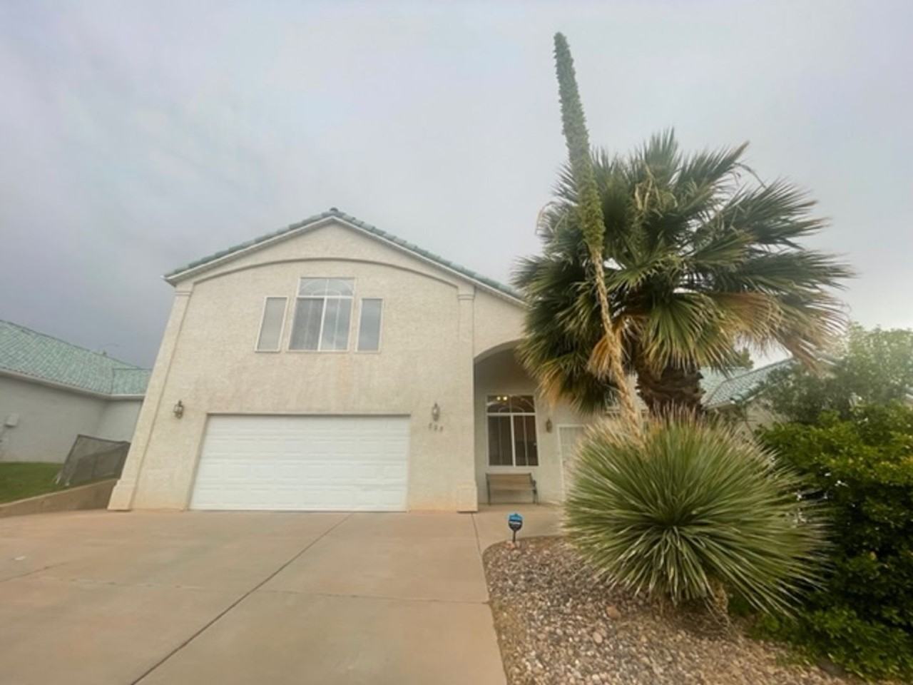 825 Lava Pointe Dr - Photo 3 of 33