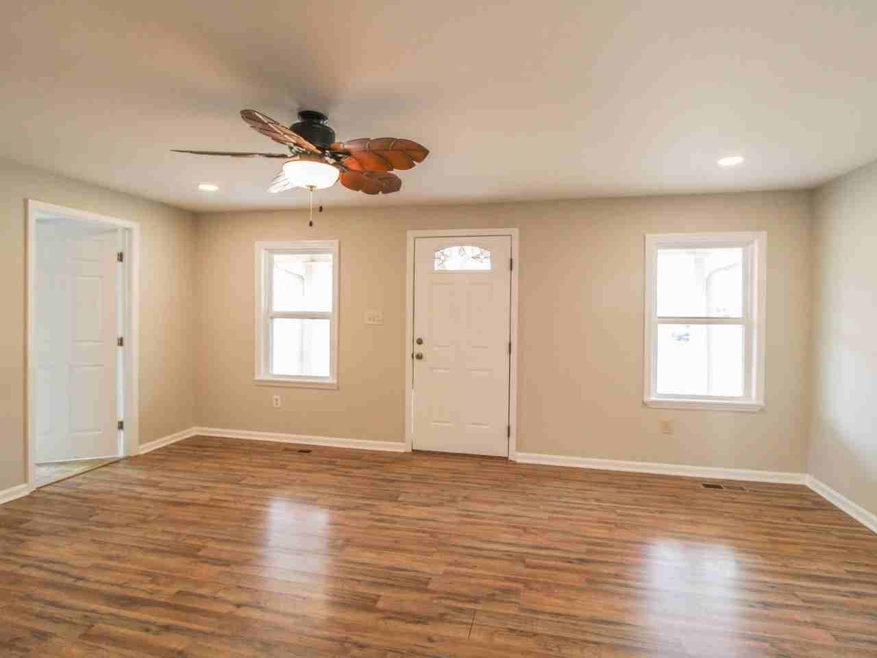 10300 Lentzville Rd - Photo 2 of 31