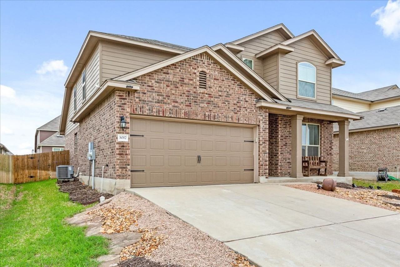 3017 Jackal Dr - Photo 2 of 29