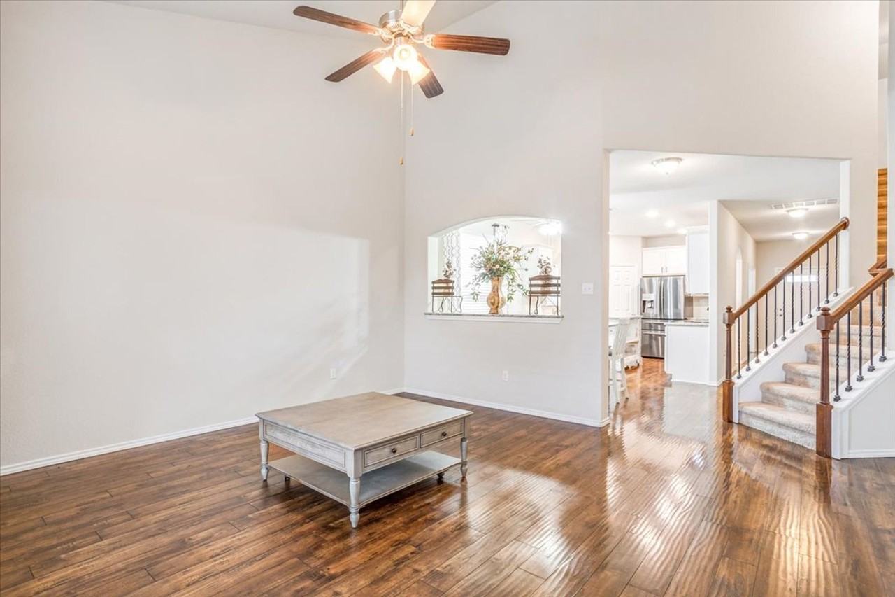 3017 Jackal Dr - Photo 7 of 29