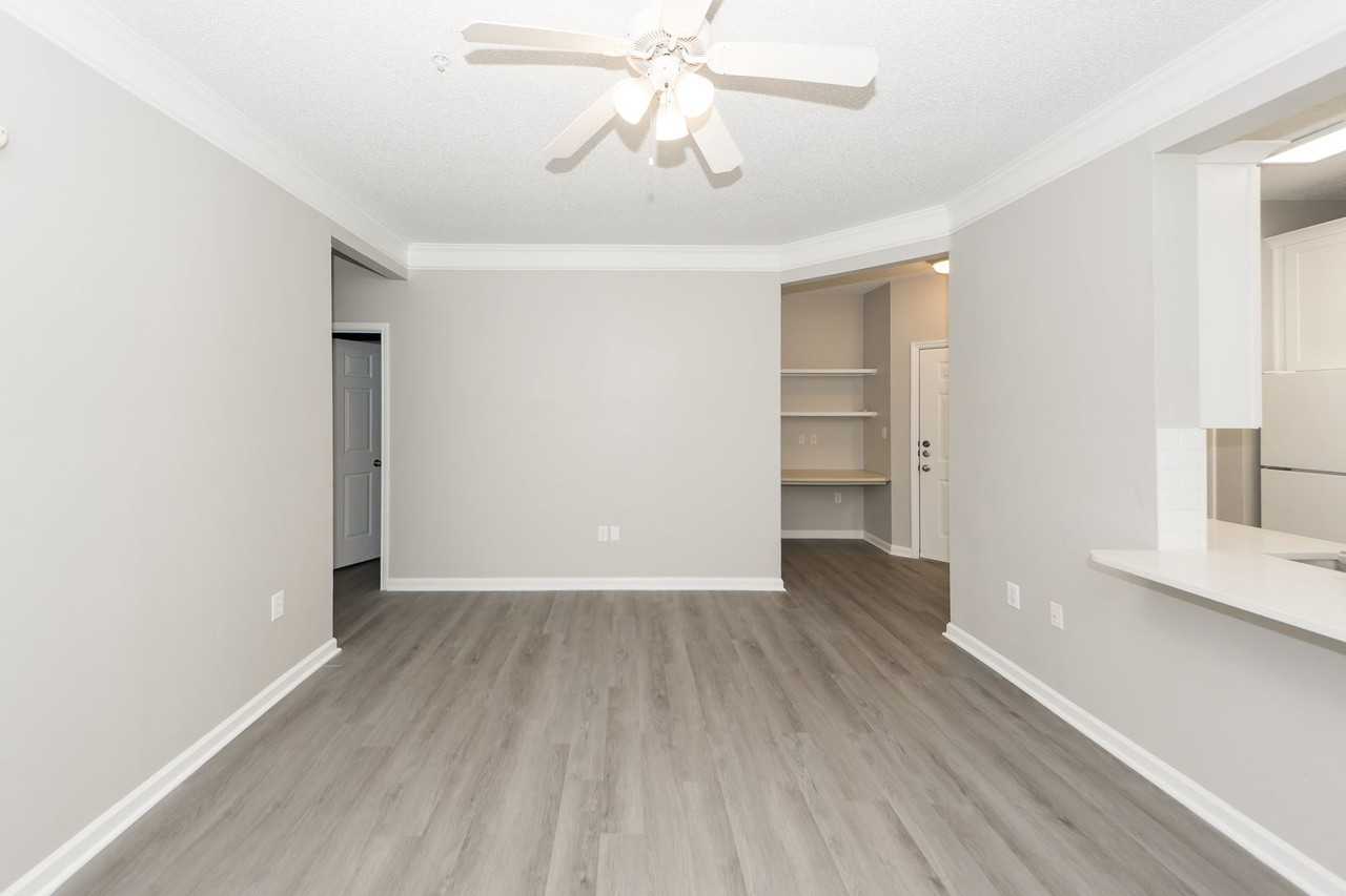 1113 Rosewood Ln - Photo 7 of 23