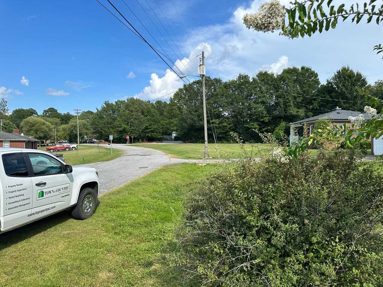 1116 Cornelia Cir - Photo 4 of 22