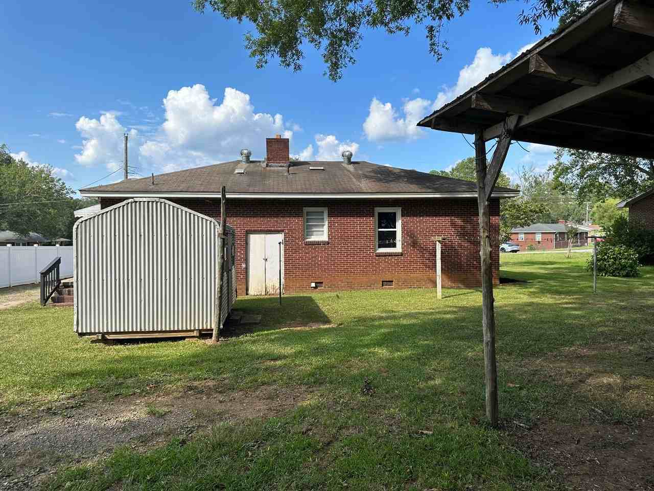 1116 Cornelia Cir - Photo 7 of 22