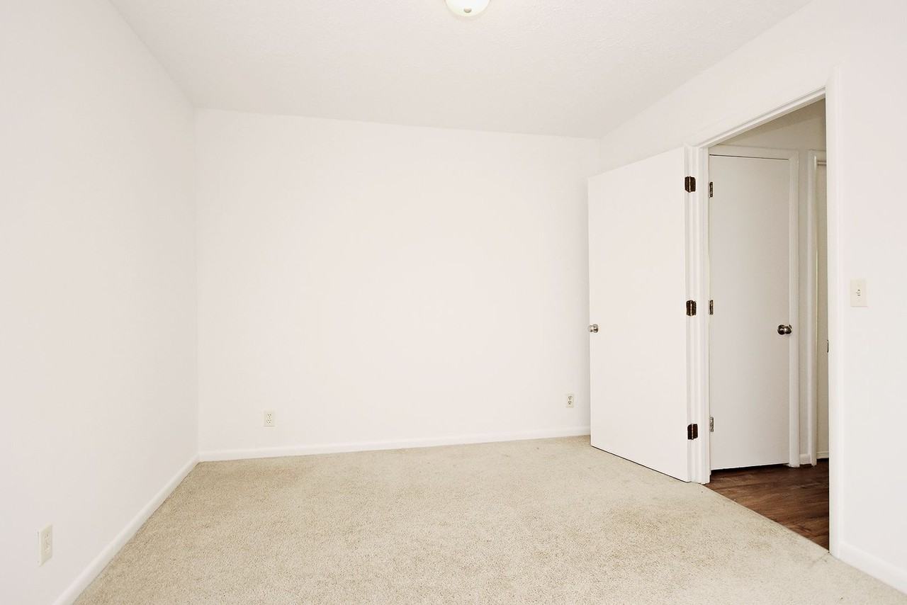 1609 Amherst St #A - Photo 5 of 18