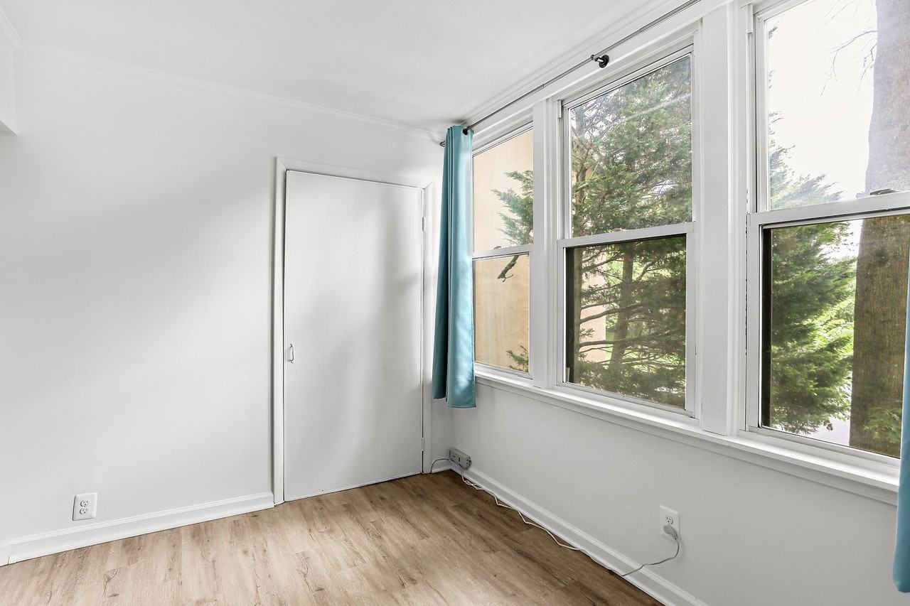 9629 Whiteacre Rd - Photo 5 of 11