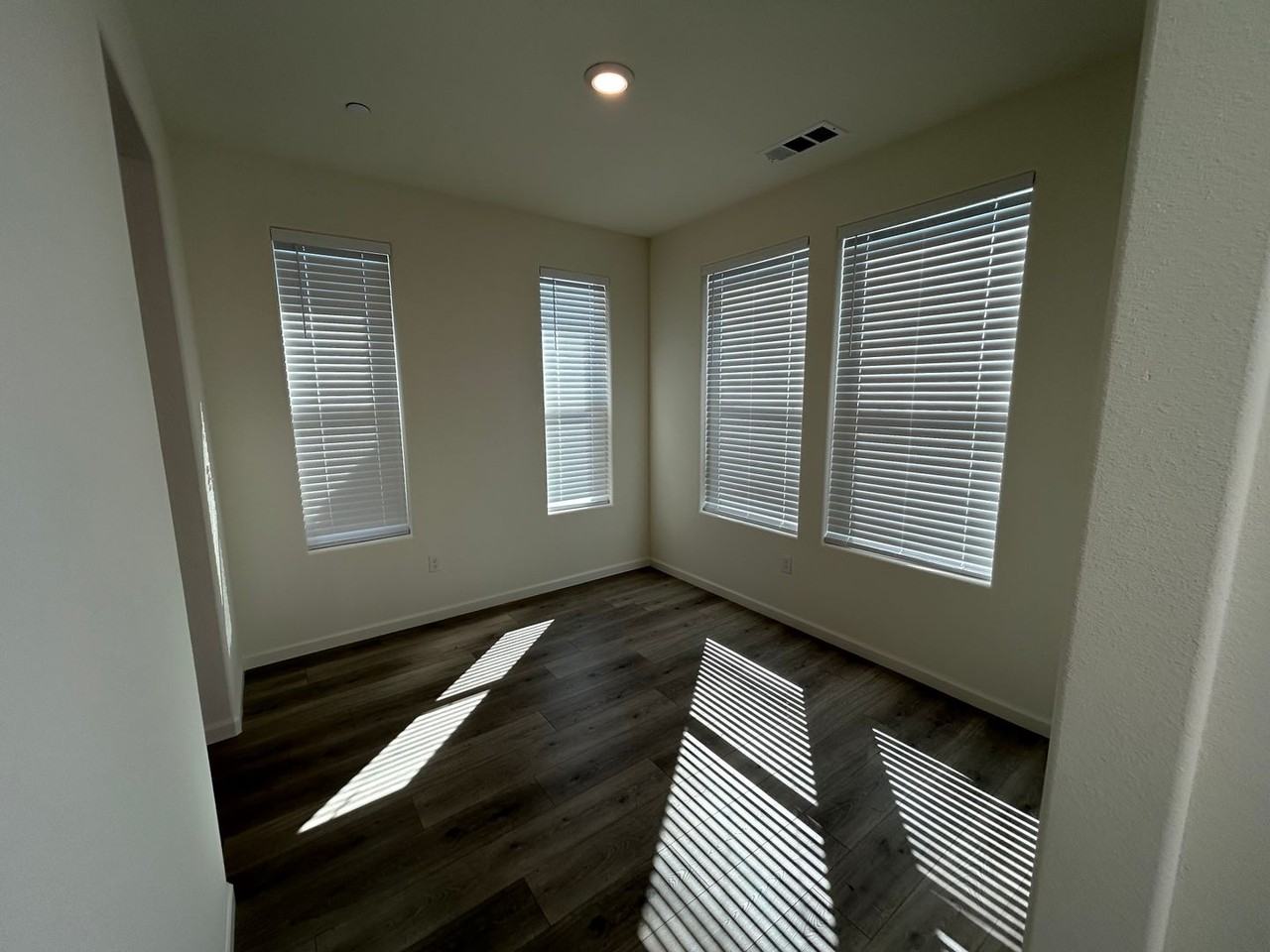 3538 E Harter Ct - Photo 4 of 36