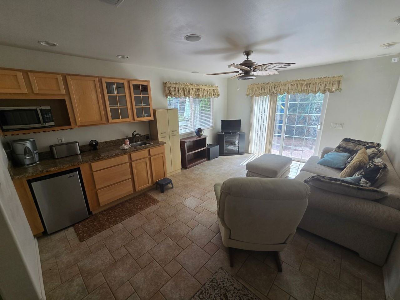 12 Coral Pl - Photo 5 of 17