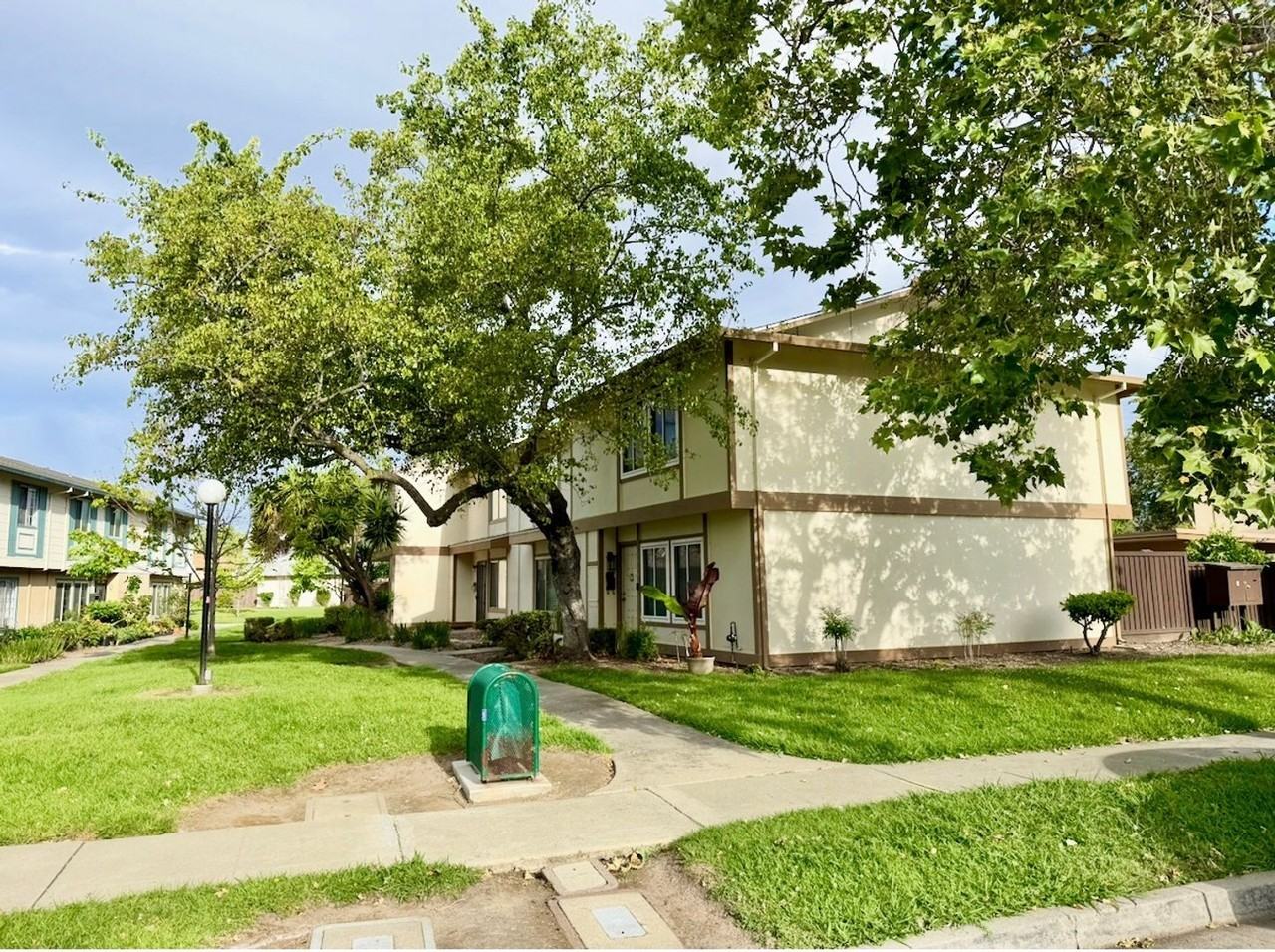 27463 Ponderosa Ct - Photo 2 of 16