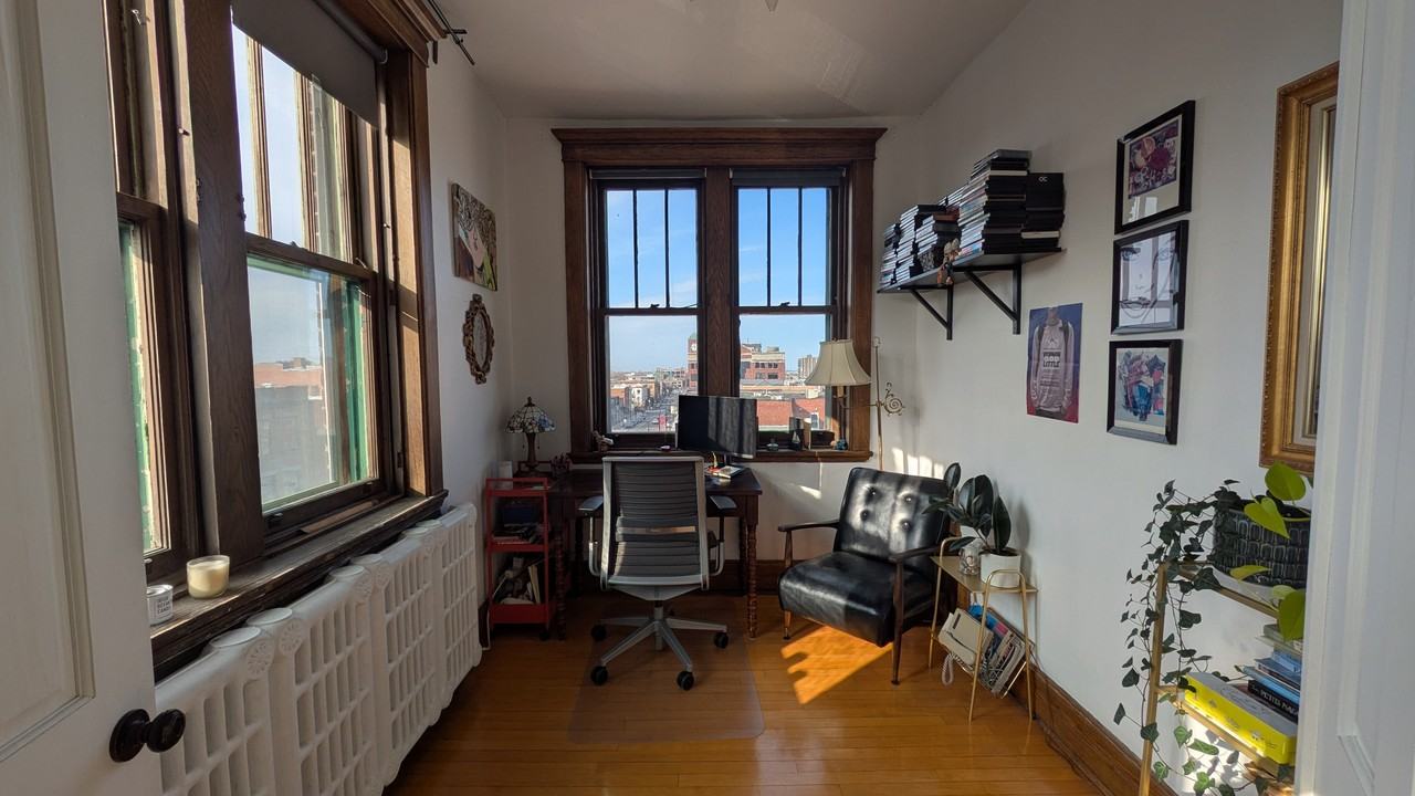 1090 Avenue Laurier Ouest #17 - Photo 4 of 31