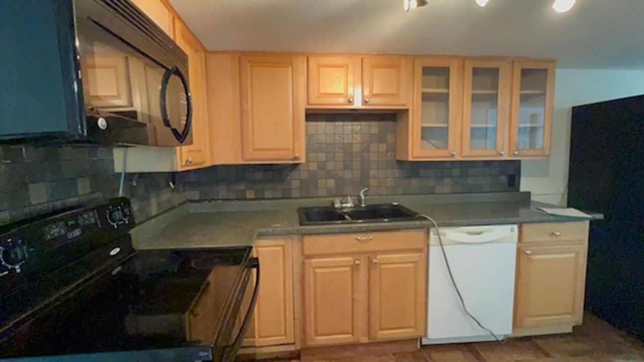 224 10th Ave - Photo 7 of 50