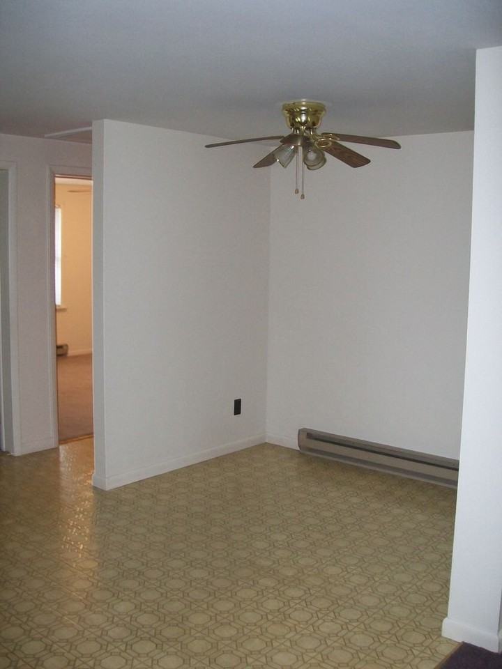 163 Fairview Ave - Photo 6 of 12