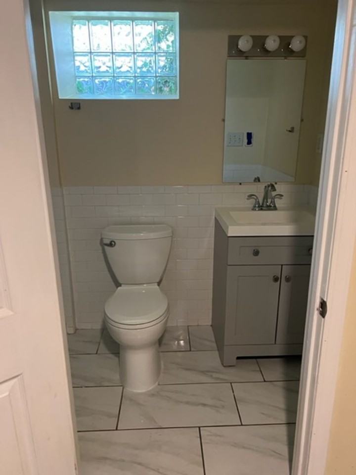 507 Lawrence St - Photo 4 of 10