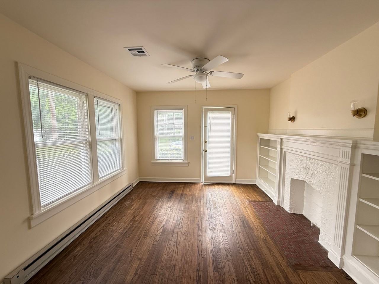 721 S Zunis Ave - Photo 4 of 17