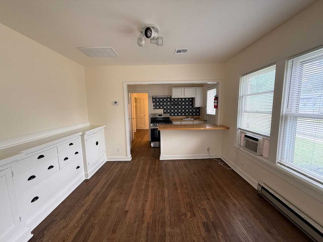 721 S Zunis Ave - Photo 5 of 17