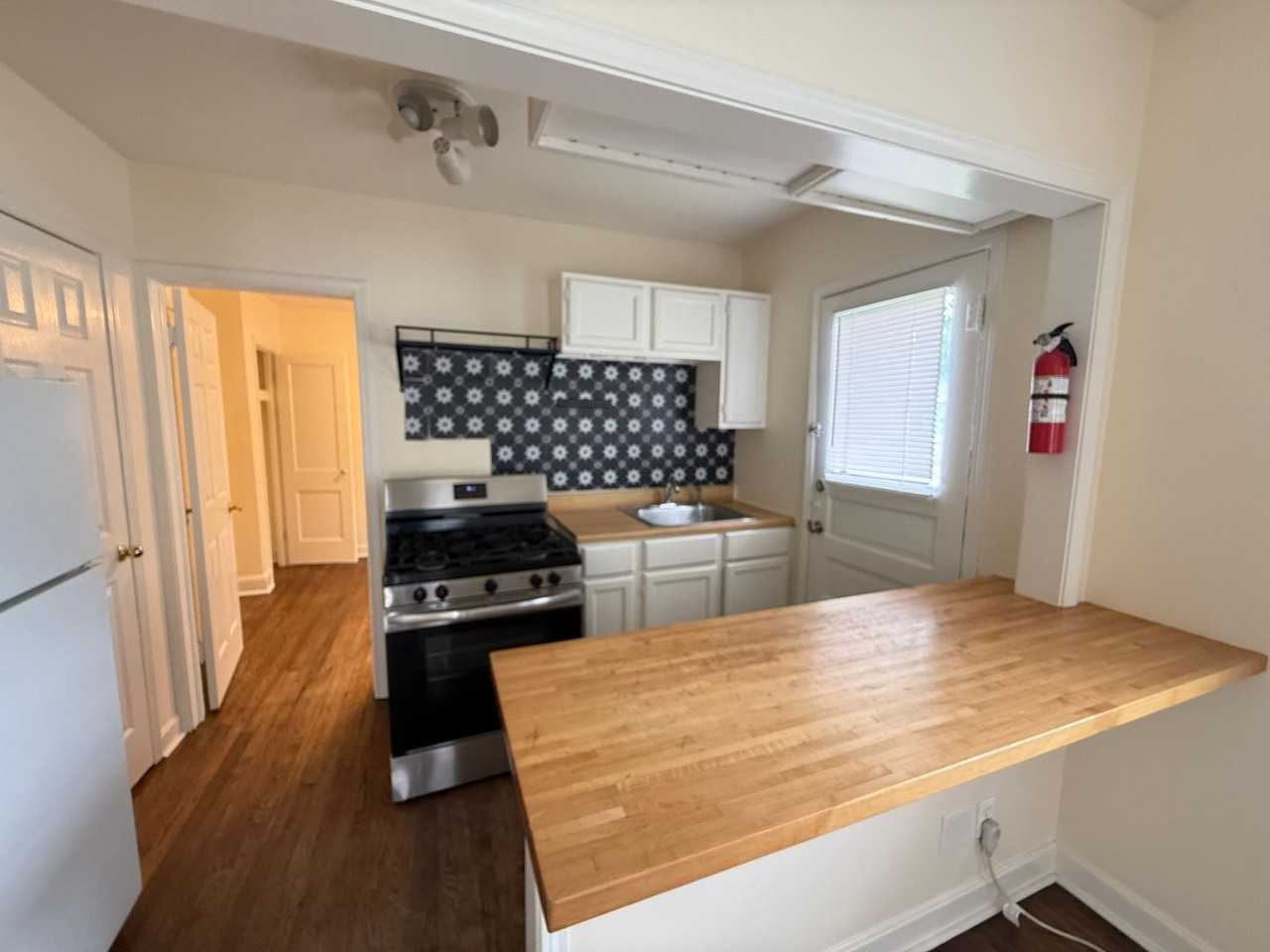 721 S Zunis Ave - Photo 7 of 17