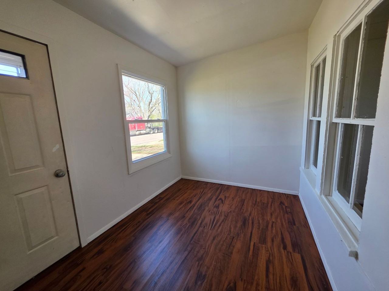 220 19th St N - Photo 2 of 15