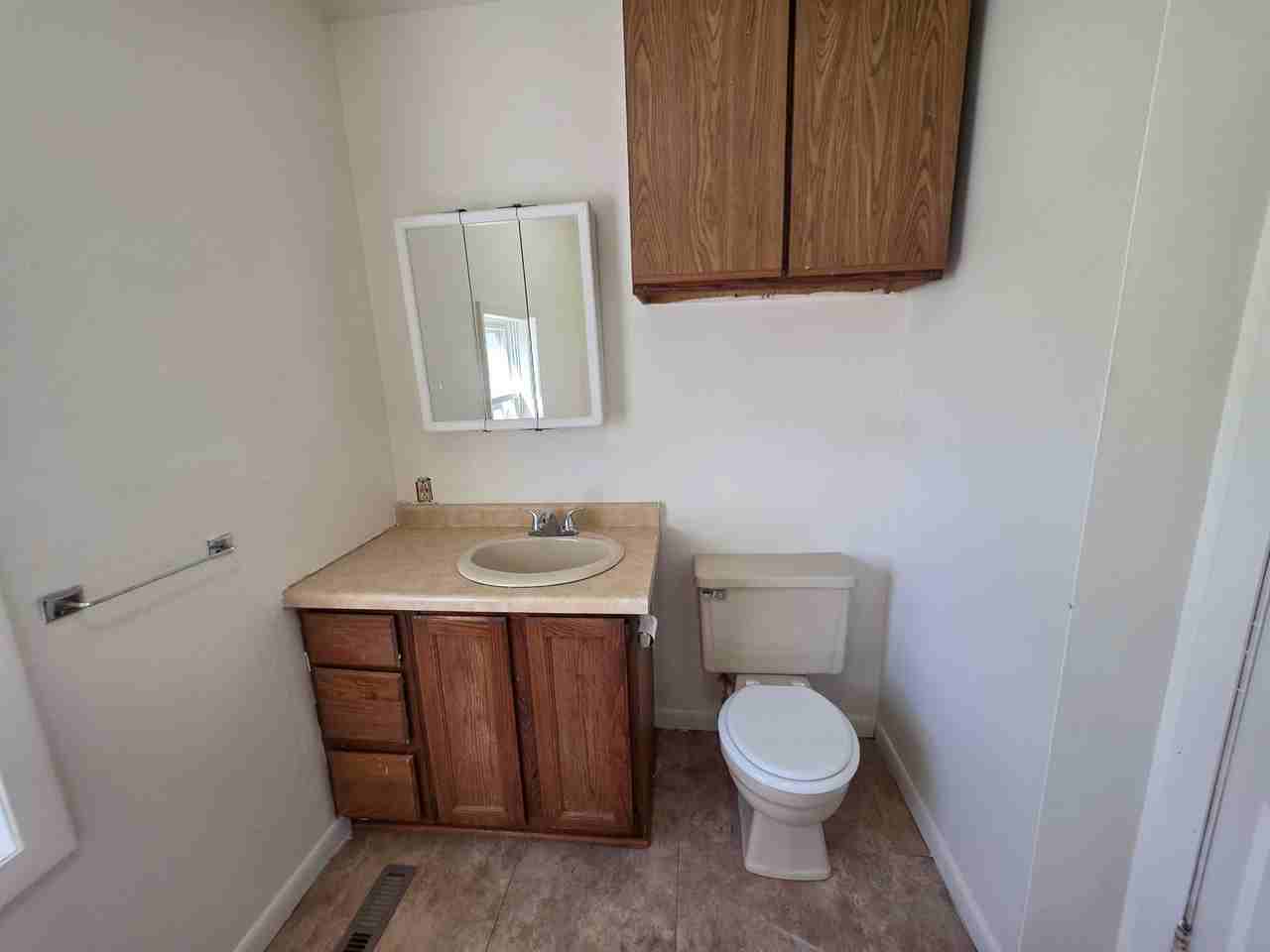 220 19th St N - Photo 7 of 15