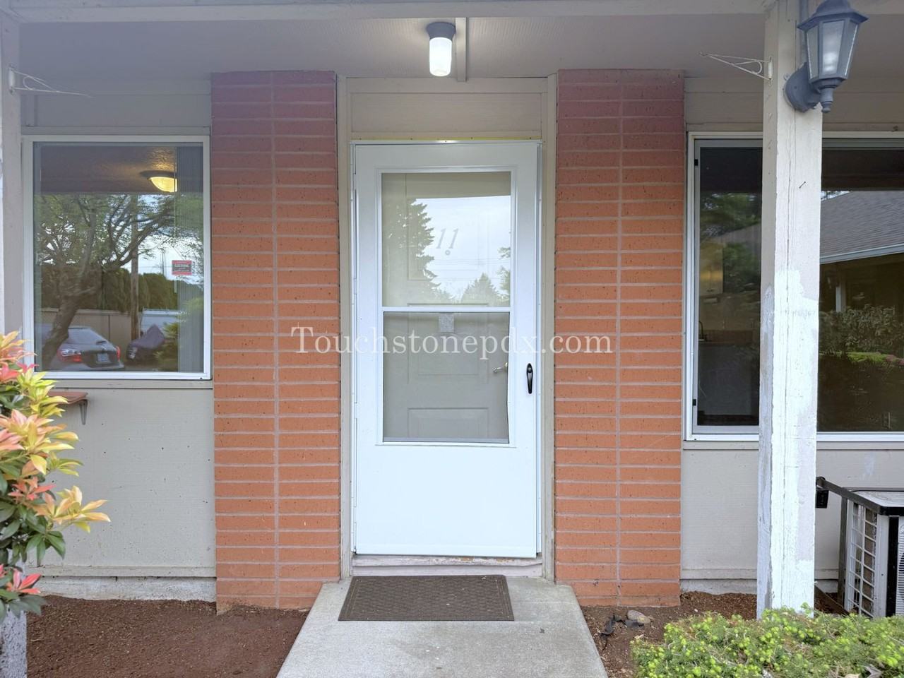 611 Se 139th Ave #11 - Photo 2 of 31