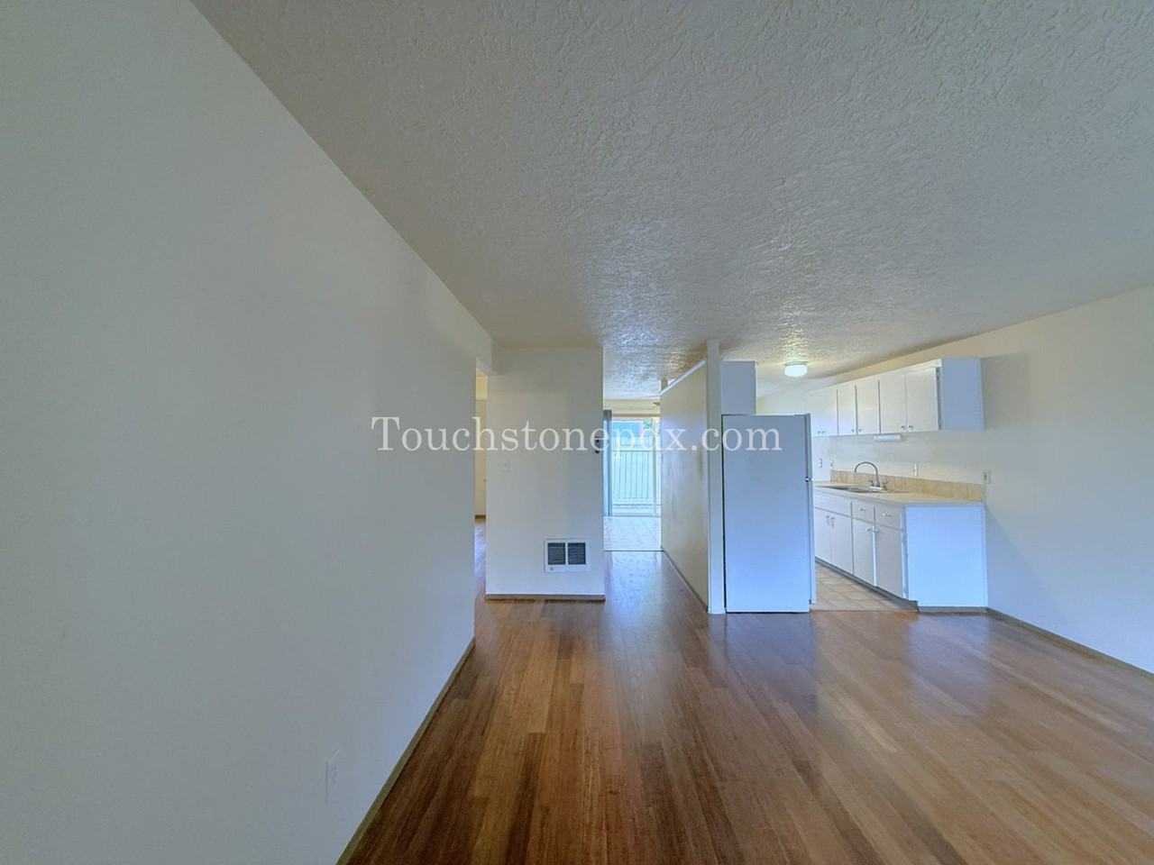 611 Se 139th Ave #11 - Photo 4 of 31