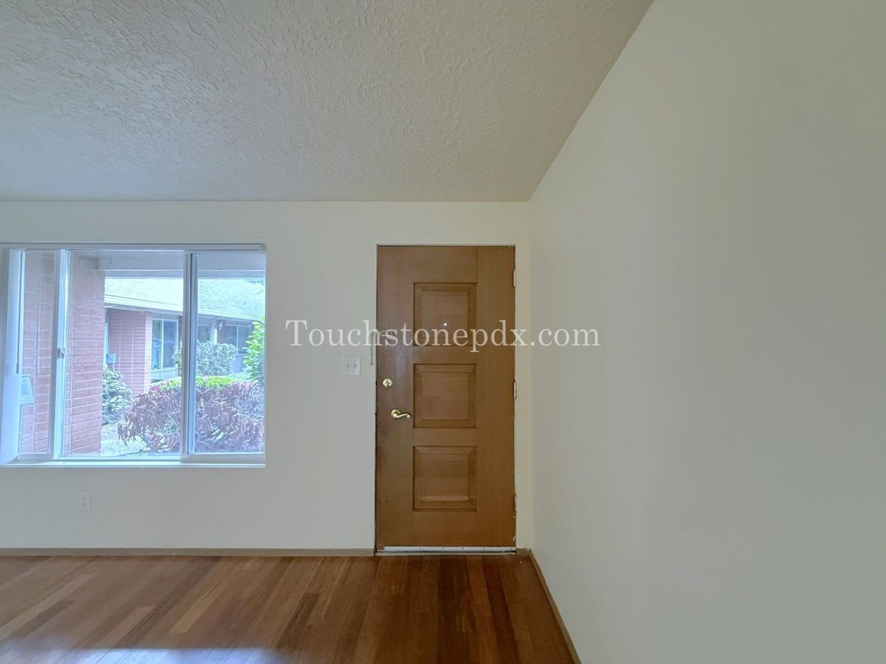 611 Se 139th Ave #11 - Photo 5 of 31