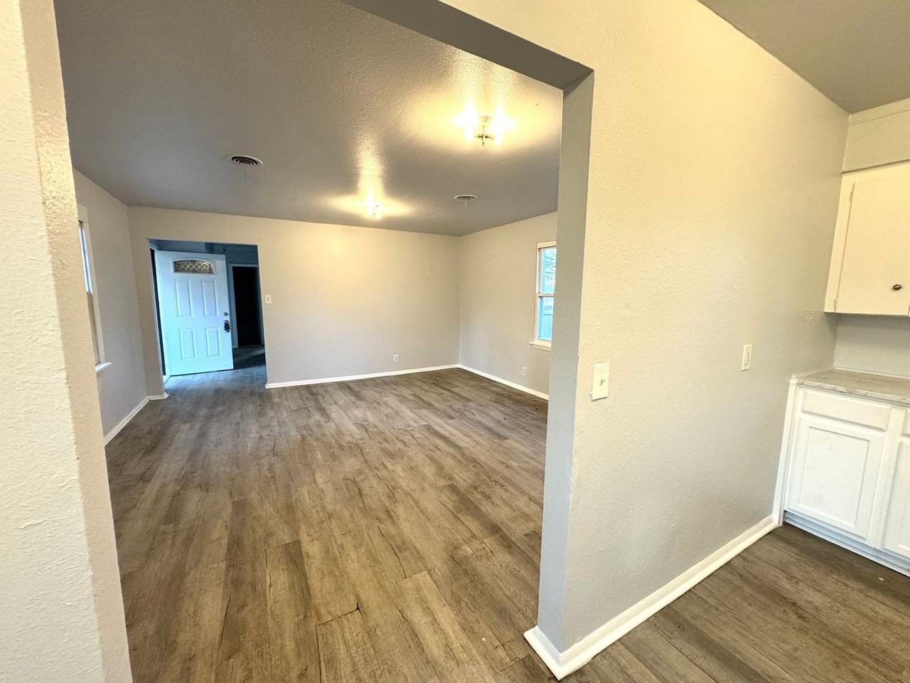 3453 N Delaware Ave - Photo 6 of 6