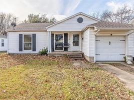 featured image of 1112 N Lockhart St