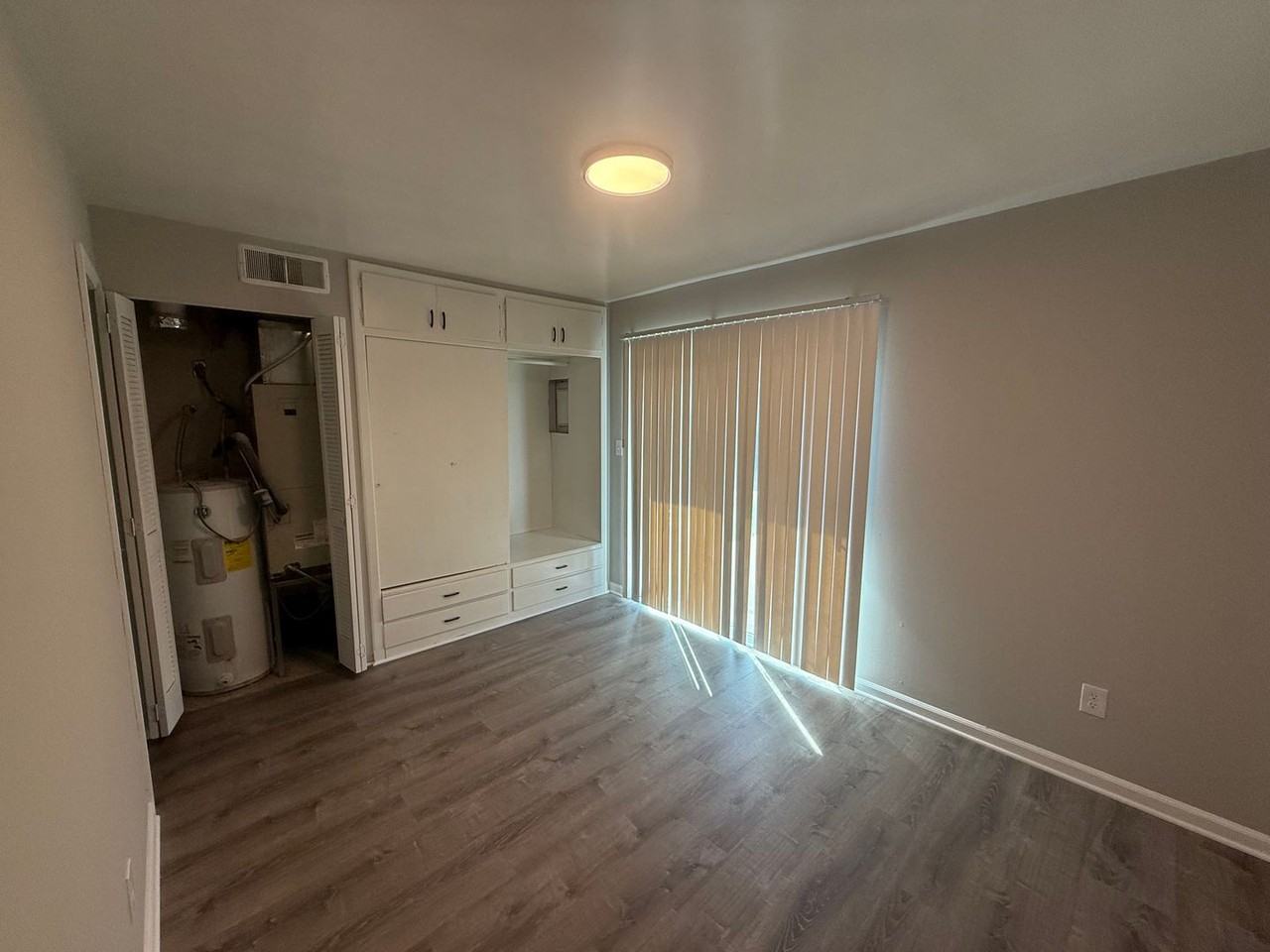 710 W Cunningham Dr #1 - Photo 6 of 11