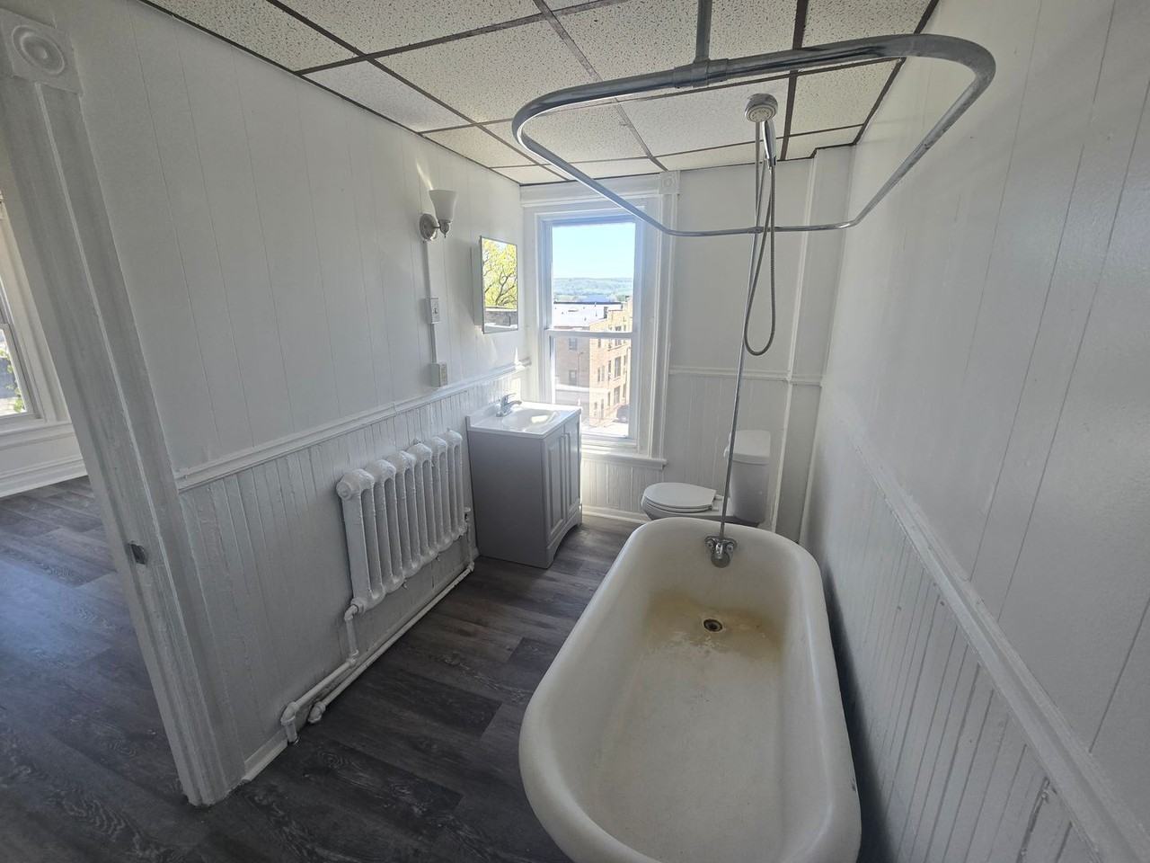 450 W Maple St - Photo 6 of 7