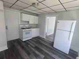 452 W Maple St - Photo 1 of 1