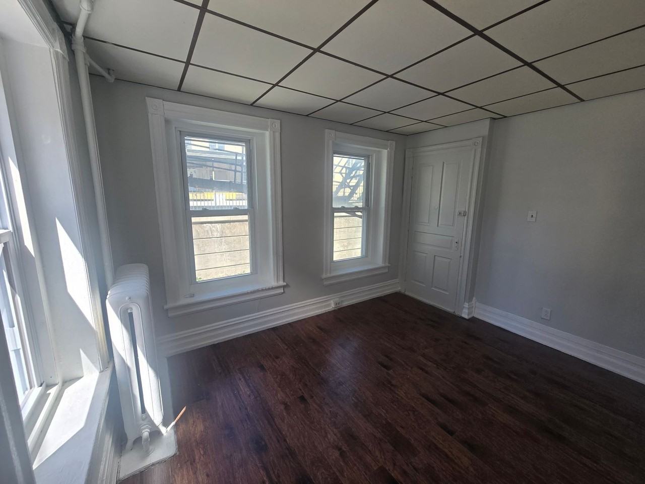 452 W Maple St - Photo 6 of 8