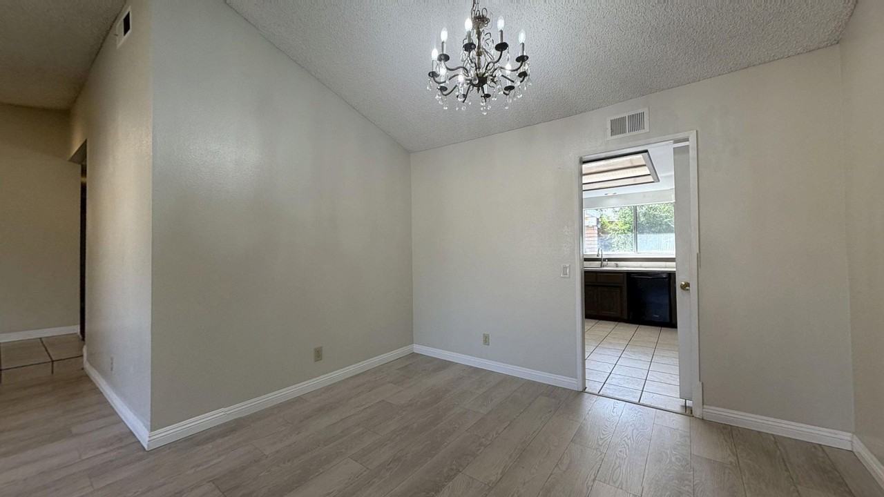 148 Carmody St - Photo 6 of 31