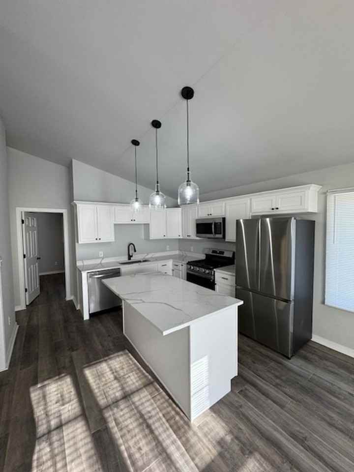 13339 Fulton St - Photo 3 of 16