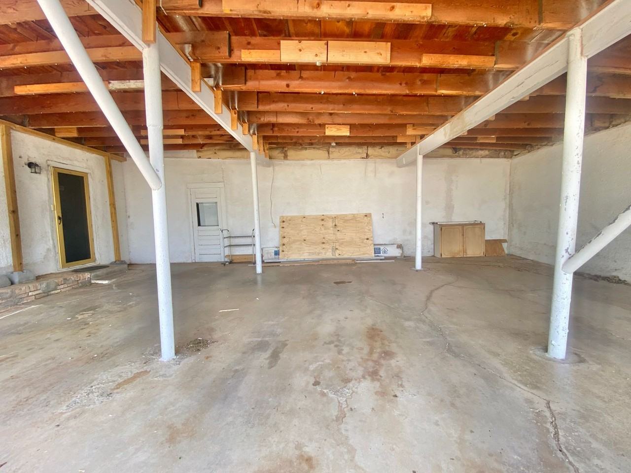 2019 42nd St. - Photo 2 of 27