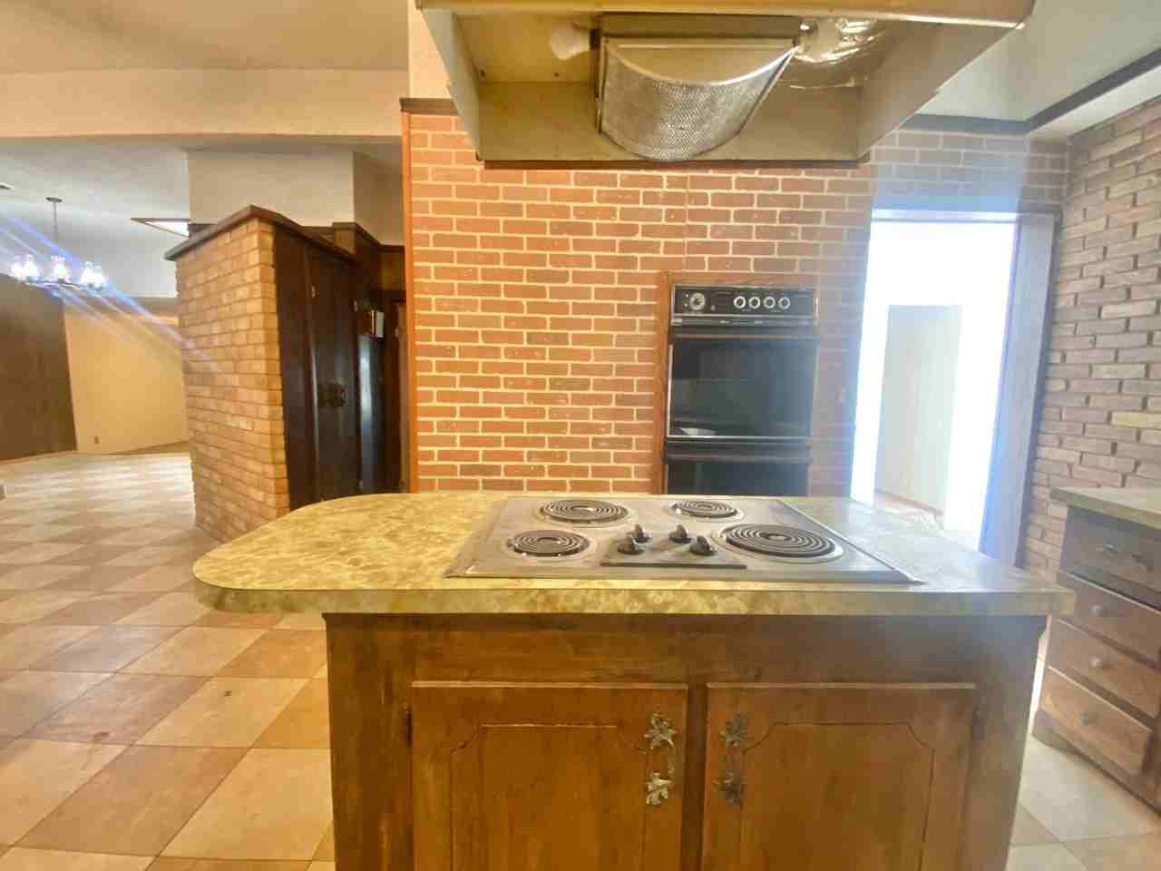 2019 42nd St. - Photo 6 of 27