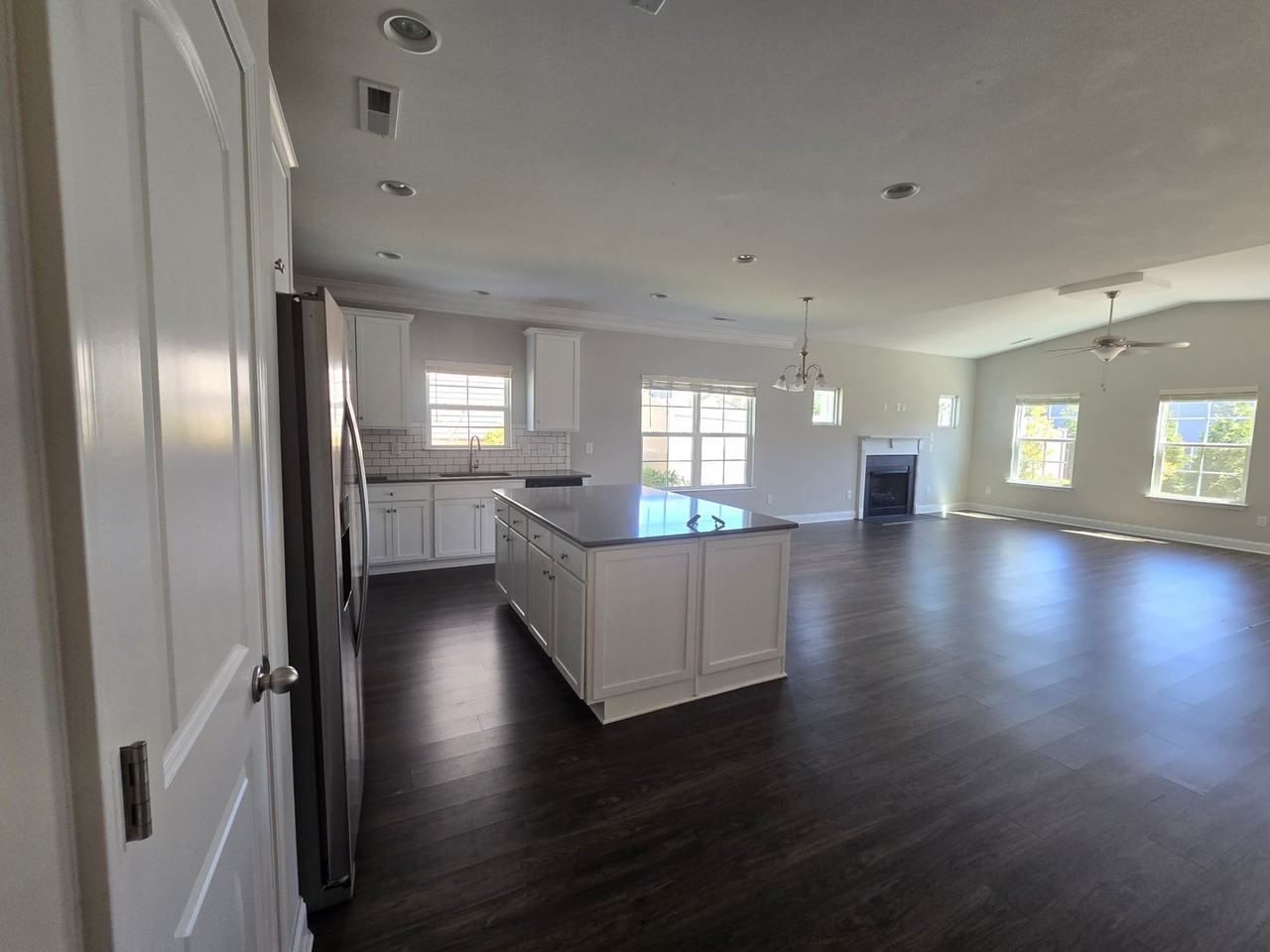 5553 Marblehead Dr - Photo 3 of 19