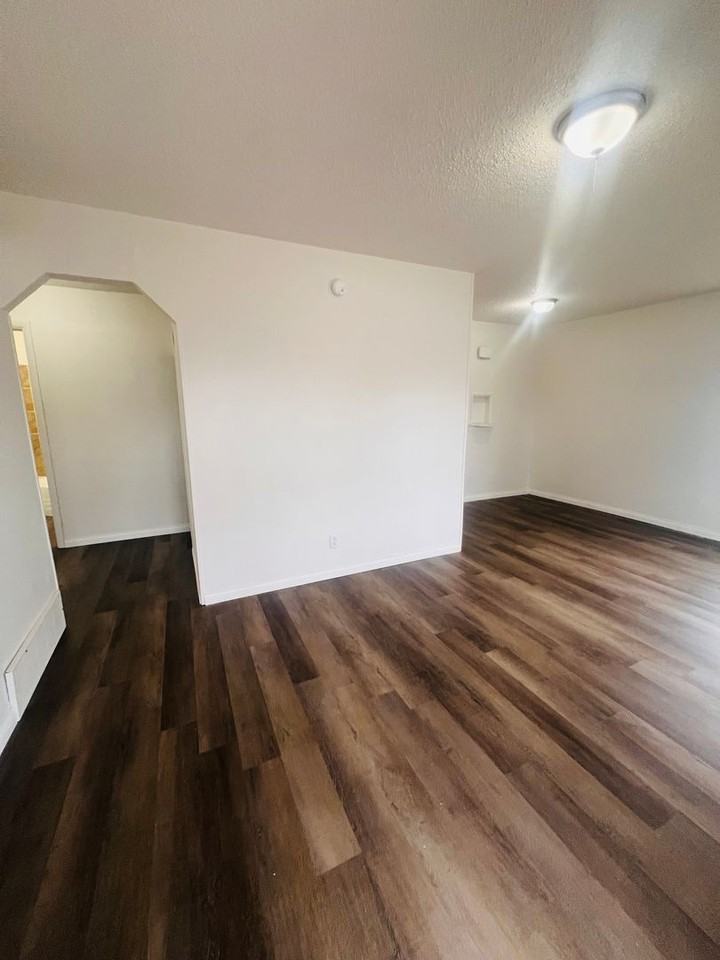 1516 E 16th St N - Photo 6 of 20