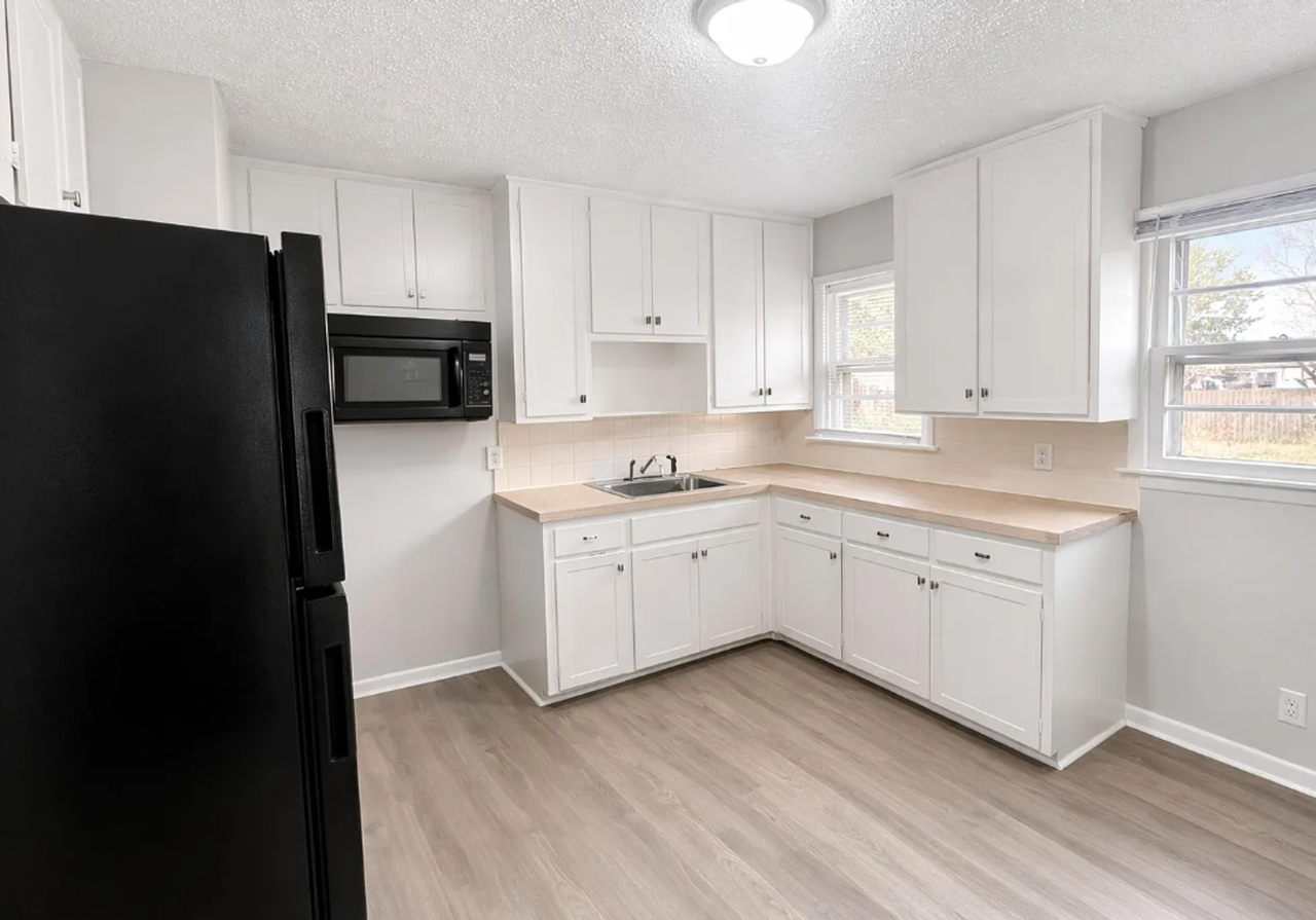 2145 S Estelle St - Photo 4 of 9