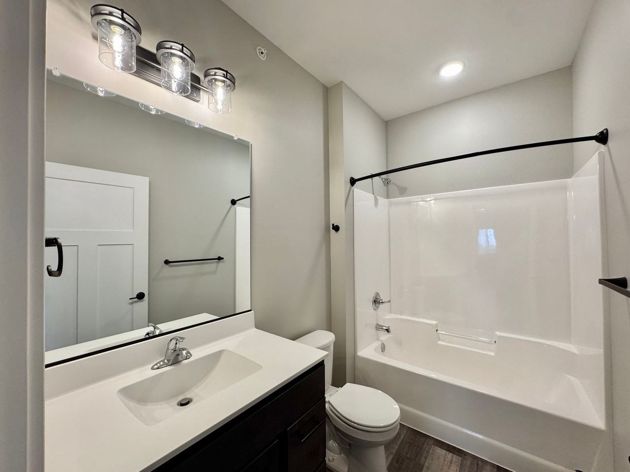 Latitude 45 - Photo 6 of 50