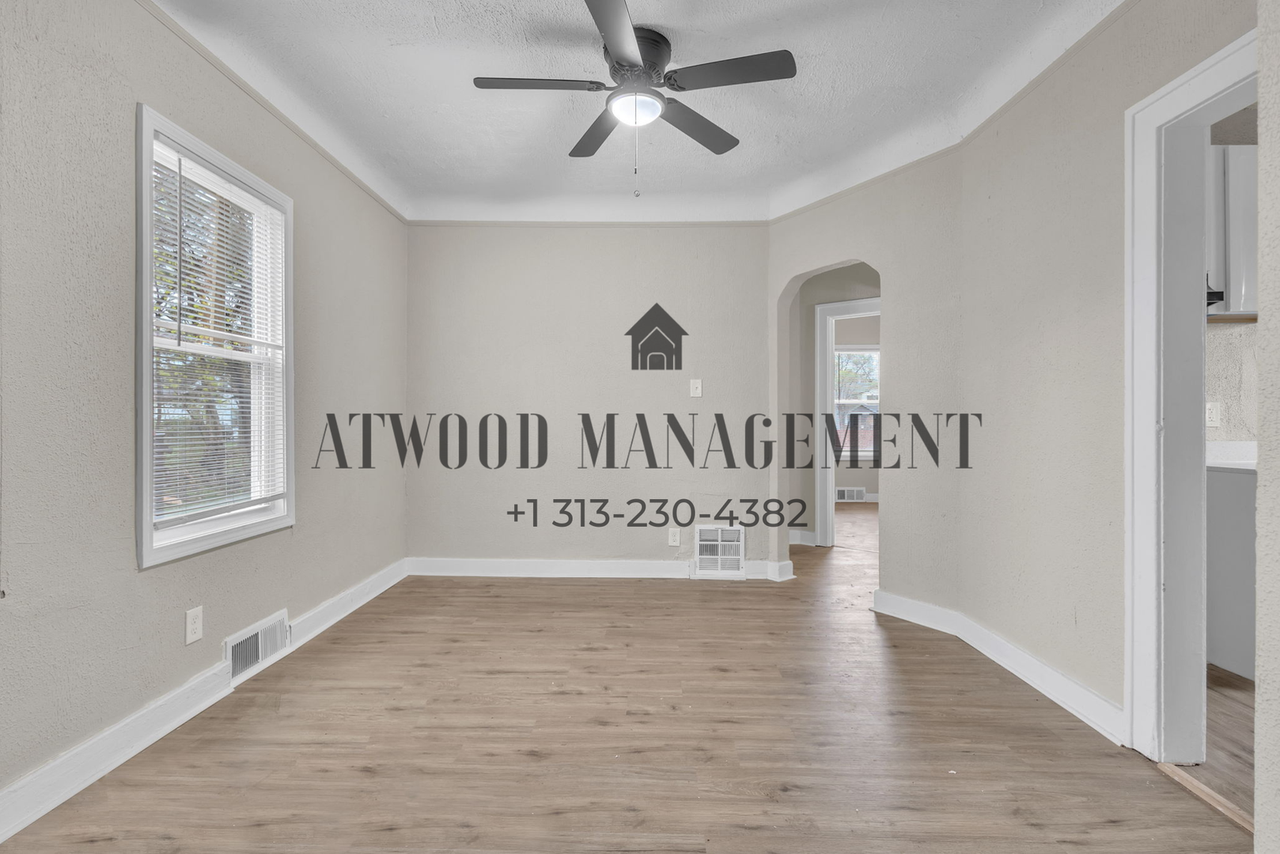 16164 Turner St - Photo 3 of 16