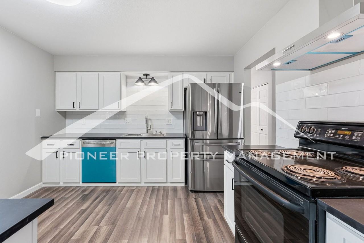 7553 E Easter Way - Photo 6 of 23