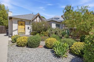 featured image of 585 W Calaveras St