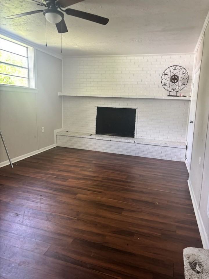 5211 Robinson Rd - Photo 5 of 14