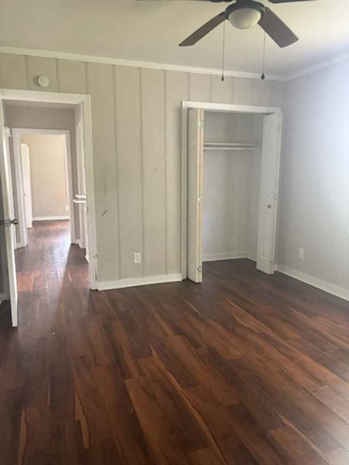 5211 Robinson Rd - Photo 6 of 14