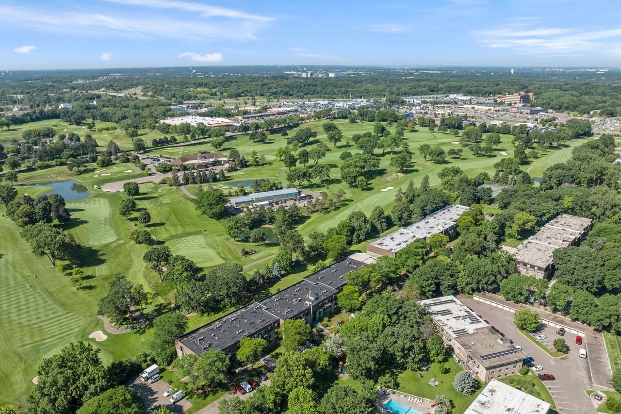 1945 Oakdale Ave #55-228 - Photo 4 of 16