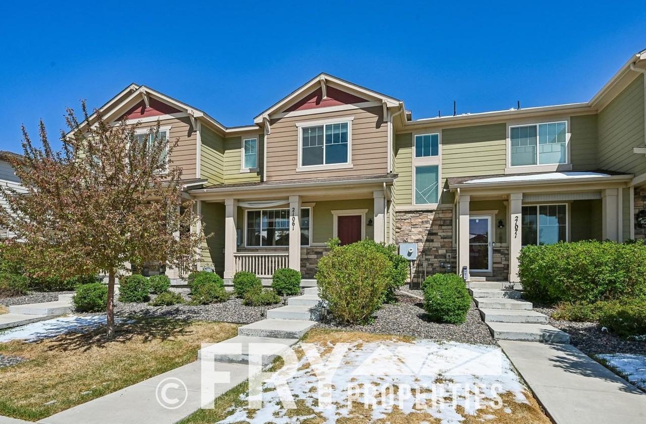 21061 E 60th Ave - Photo 3 of 29