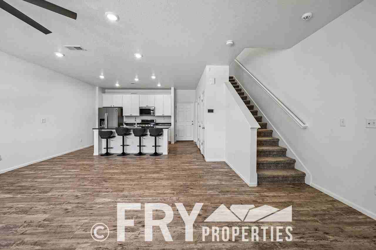 21061 E 60th Ave - Photo 4 of 29