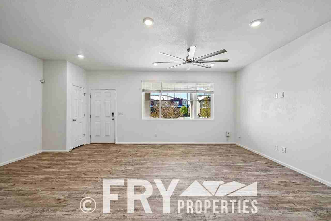 21061 E 60th Ave - Photo 5 of 29